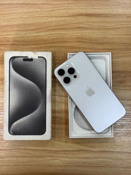 15 Pro Max 256Go Seconde Main