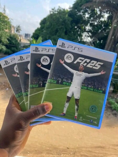 Jeux vidéo PS5 EA Sports FC 25 et Battlefield 6