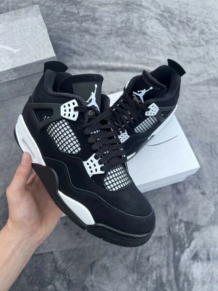 Air Jordan 4