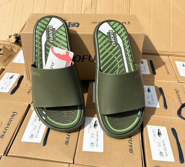 Tongs confortables homme