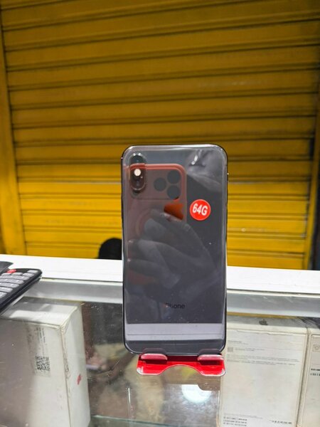 Iphone x 64giga tout passe