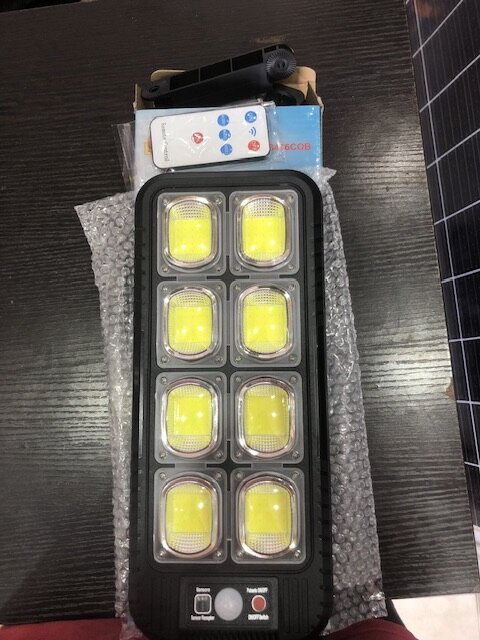 Lampe murale solaire 100W