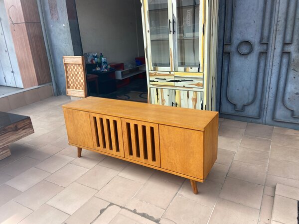 Table télé en bois