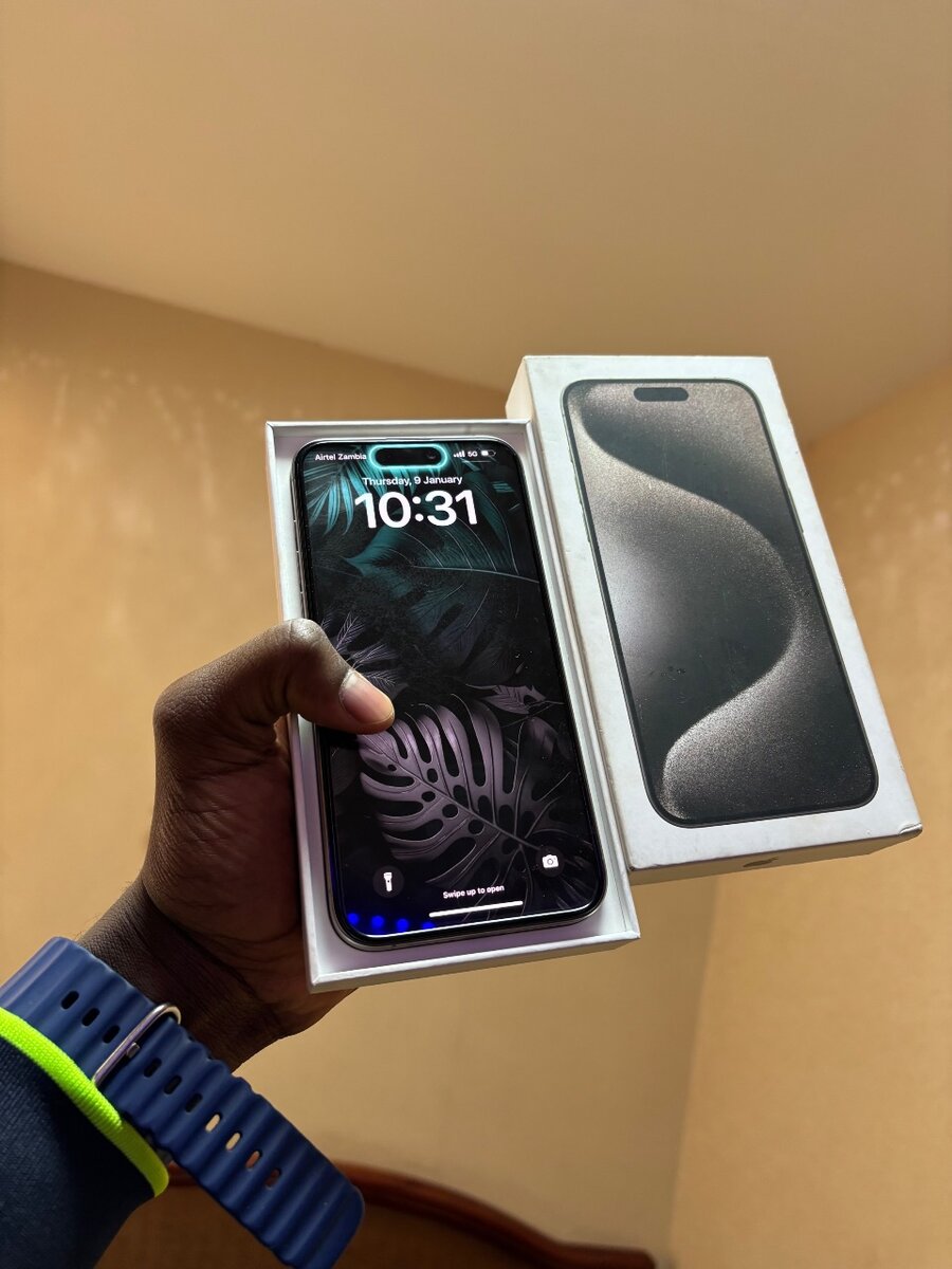 BOXED Phone 15pro max 256GB