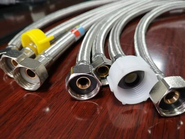 Tuyaux Flexibles en Acier Inoxydable