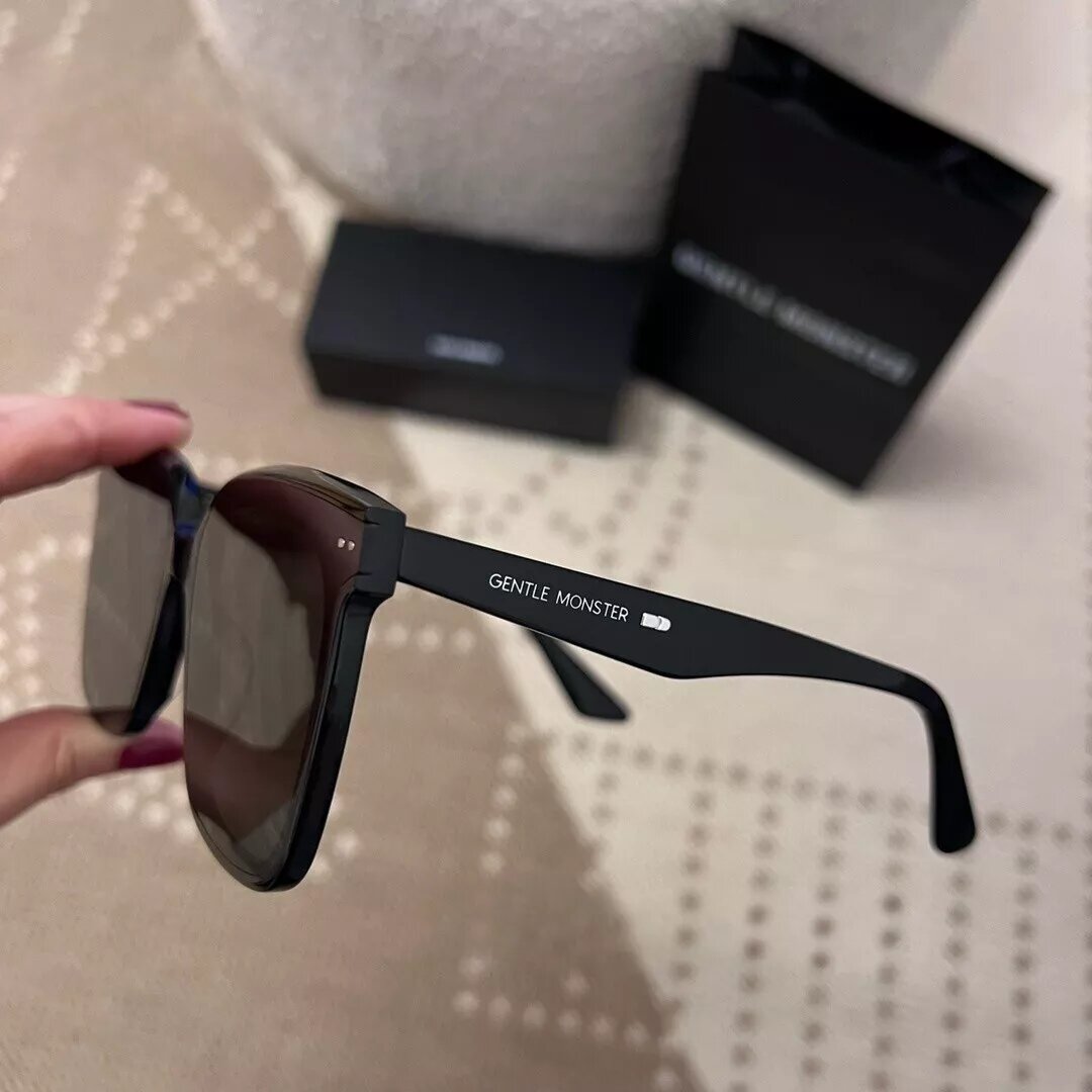 GENTLE MONSTER (lo cell)