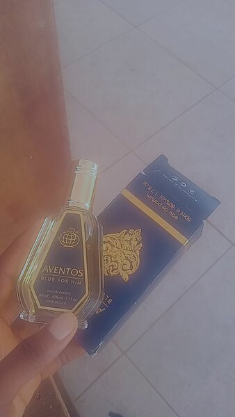 Aventos blue for him