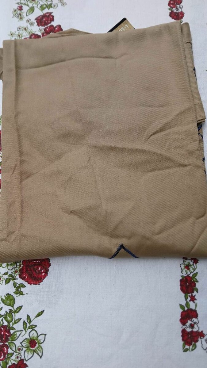 Une tunique manches courtes