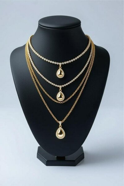 Collier en or avec pendentif