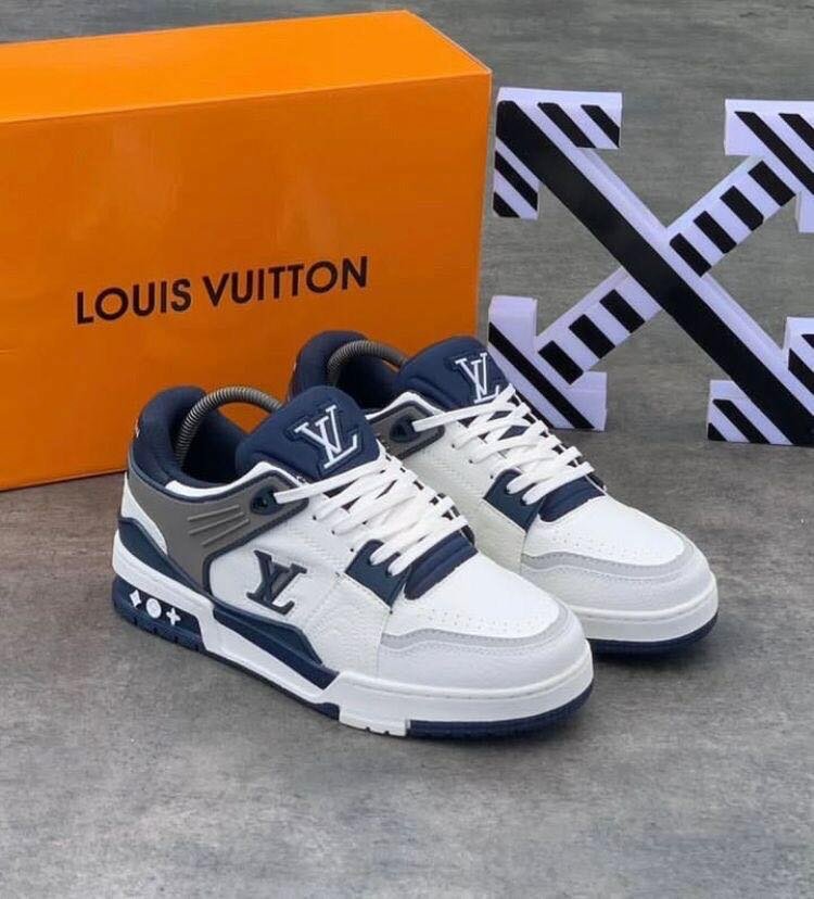 LOUIS VUITTON CLASSIC