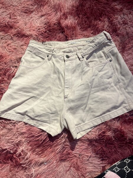 Short Hi bells rose blanc