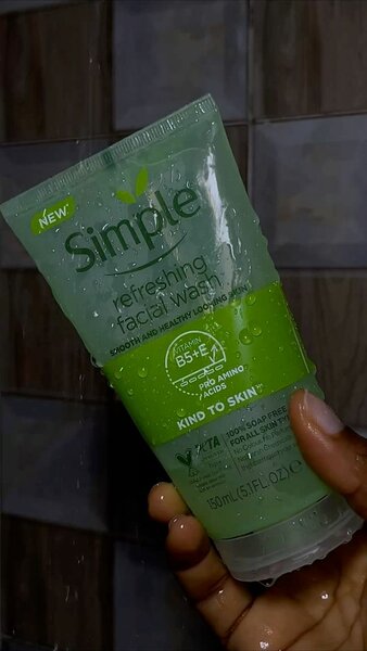 nettoyant de visage Simple