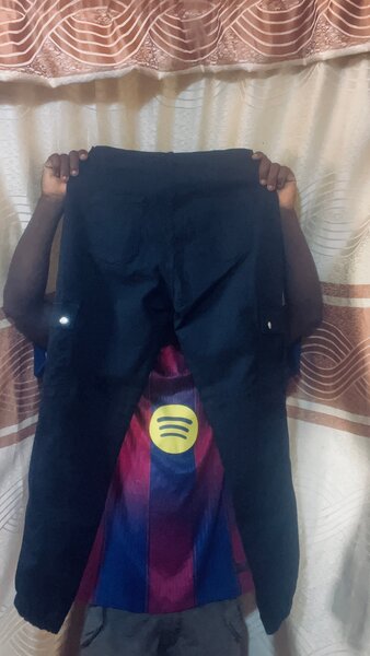 Pantalon cargo noir pour homme