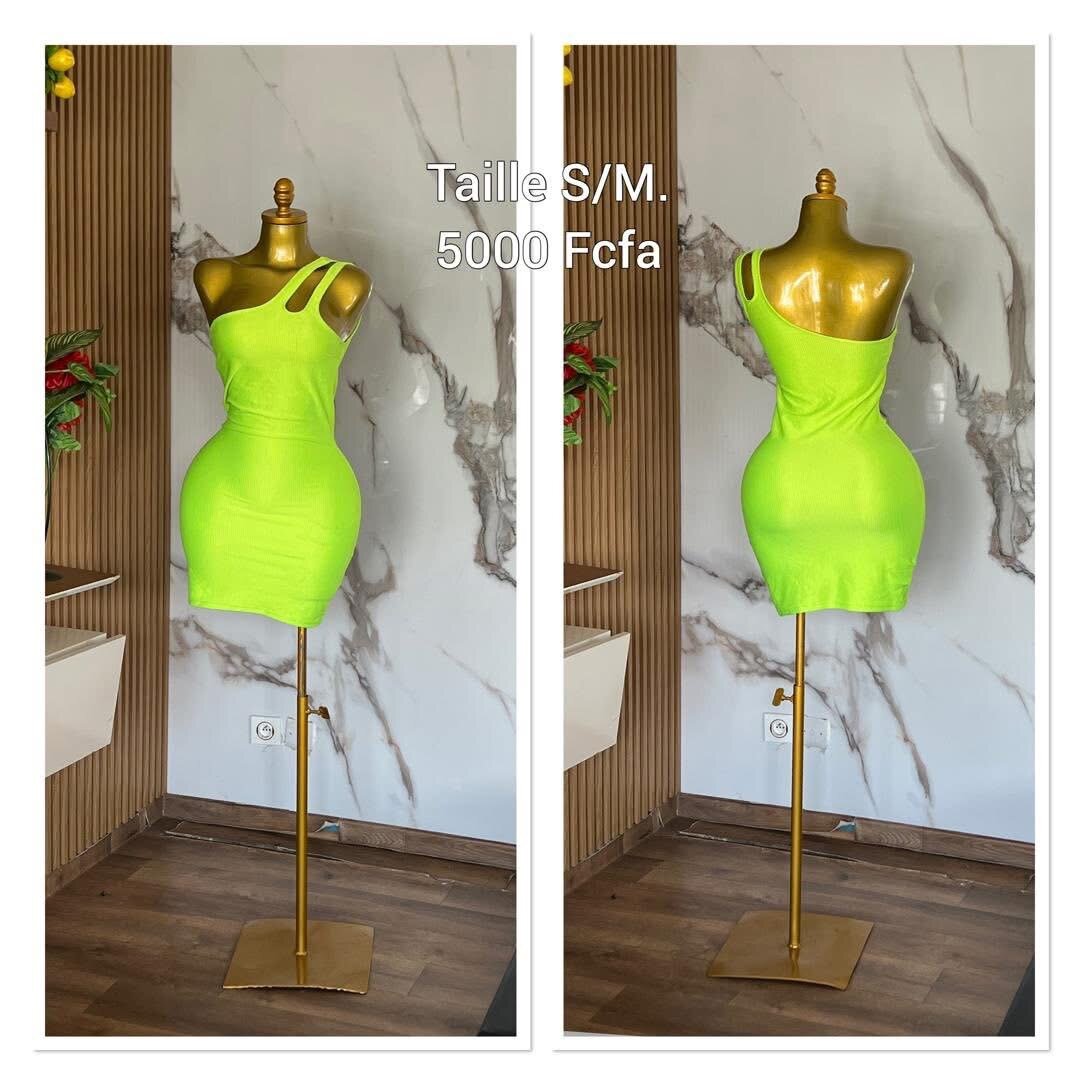 Robe longue pailletée élégante