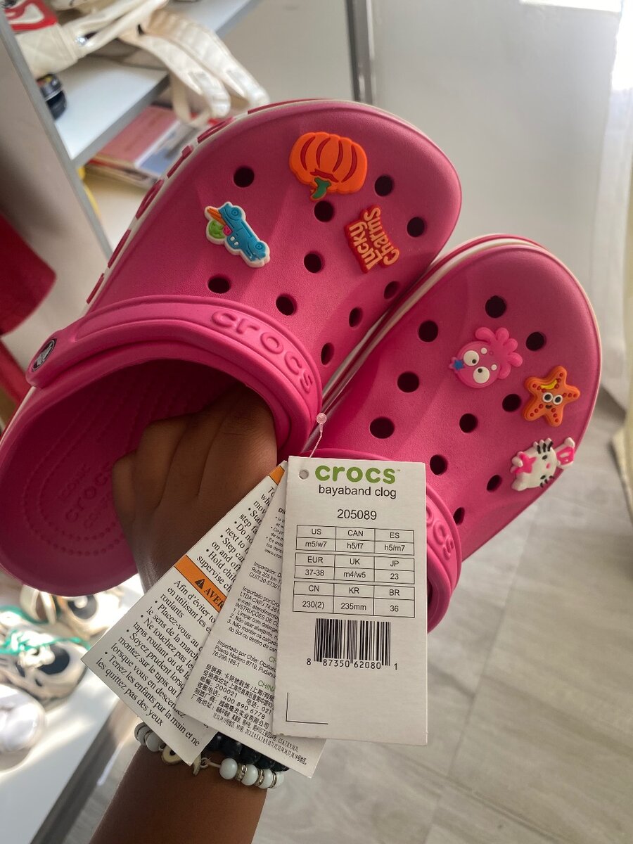 Pink Bayaband crocs