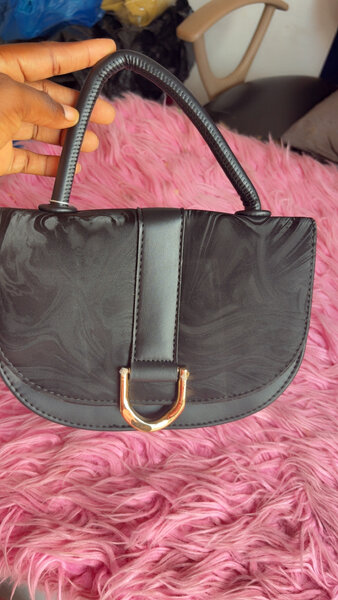 Sac à main élégant noir