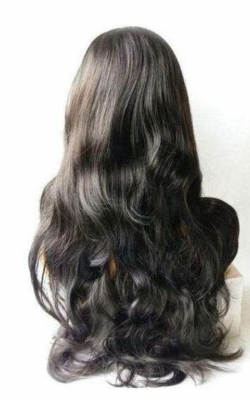 Perruque longue ondulée en noir