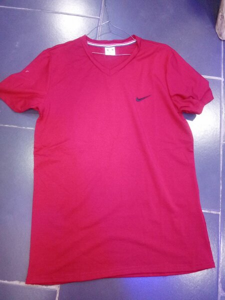 T-shirt rouge Nike