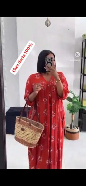 Robe longue rouge fleurie pour femme