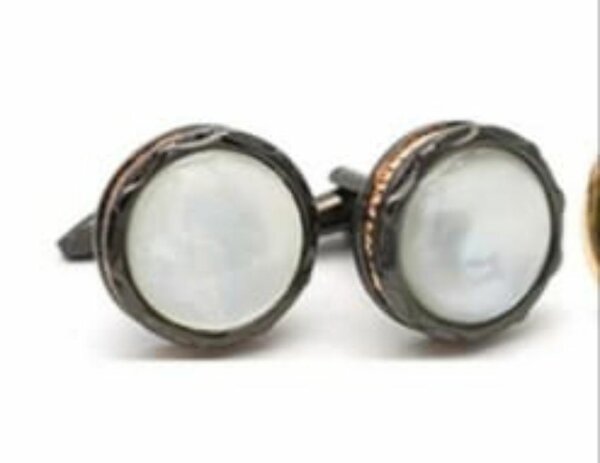Boutons de manchette nacre élégants