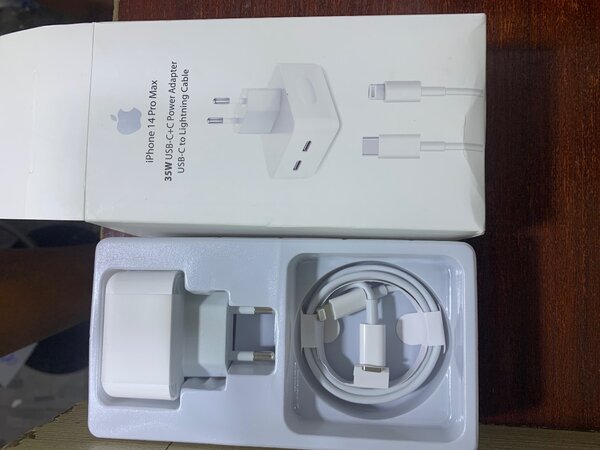 Chargeur iPhone 15