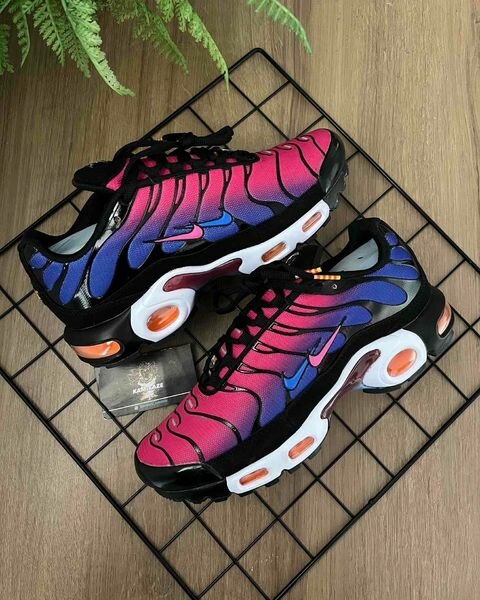 Chaussures Nike tn