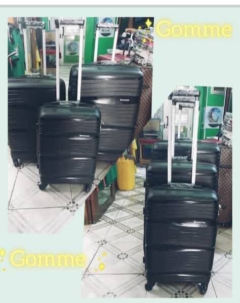 Valise rigide à roulettes