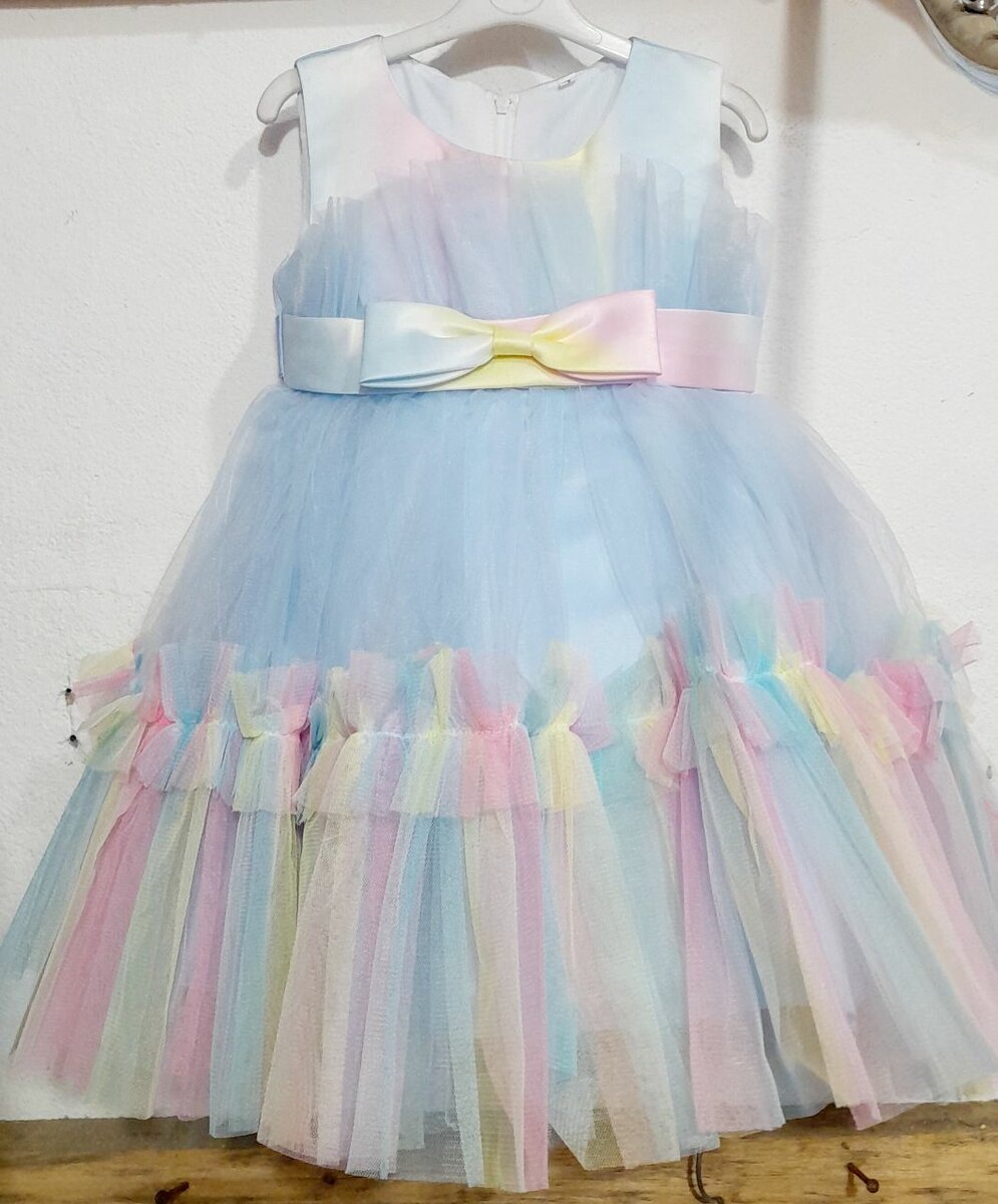 Robe de fille en tulle pastel