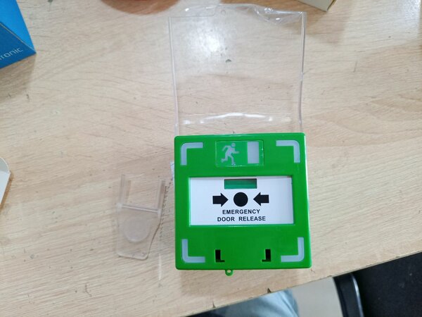 Déclencheur d'urgence porte