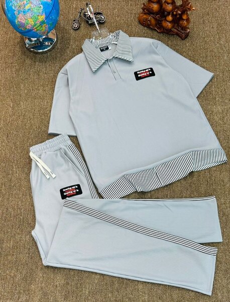 Ensemble de survêtement gris