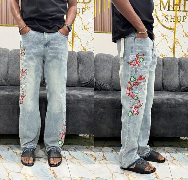 Jeans brodés pour homme