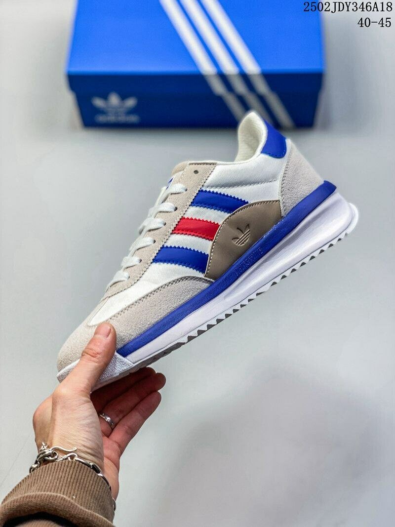 Baskets rétro en cuir Adidas