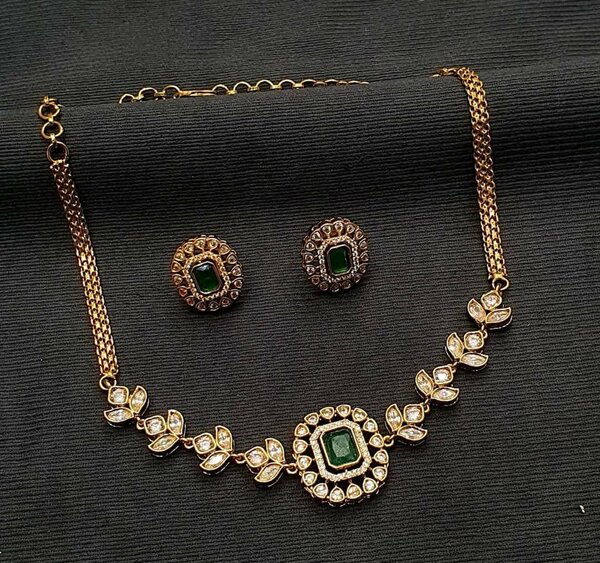 Ladies Necklace and earrings set