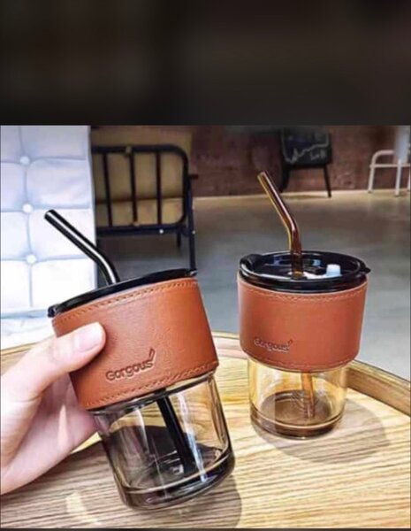 380 ml glass mug with straw