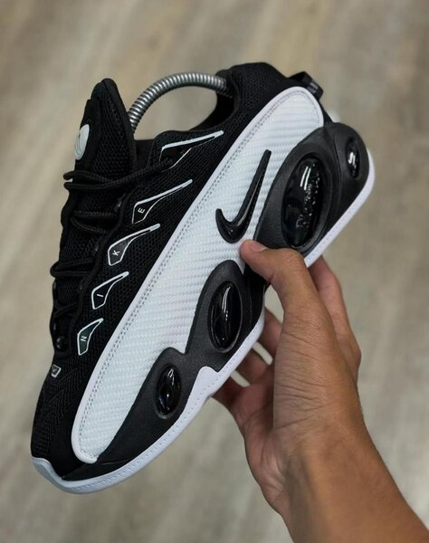 Baskets sport modernes noires