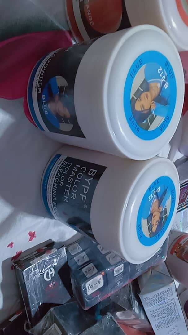 Teinture colorante pour cheveu