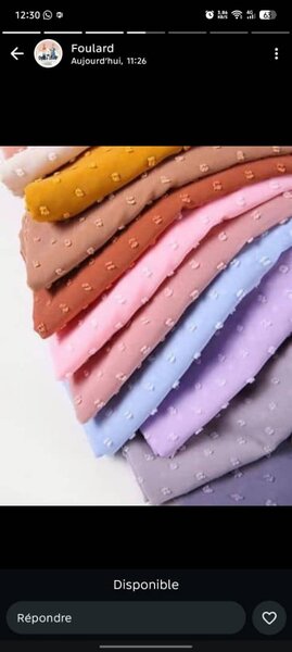 Lot de foulards colorés