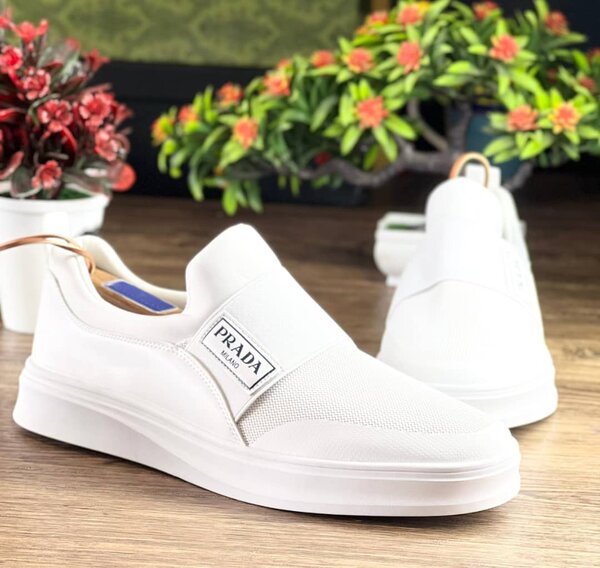 Men's quality sneakers