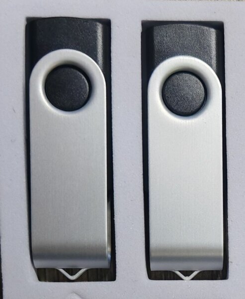 2 Clés USB rotatives de 32Go