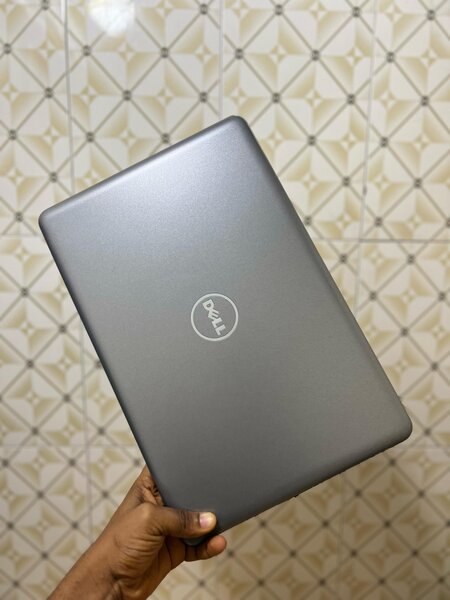 *DELL INSPIRON 5567*