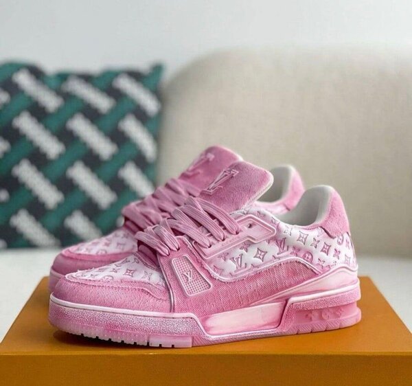 Sneakers roses de luxe