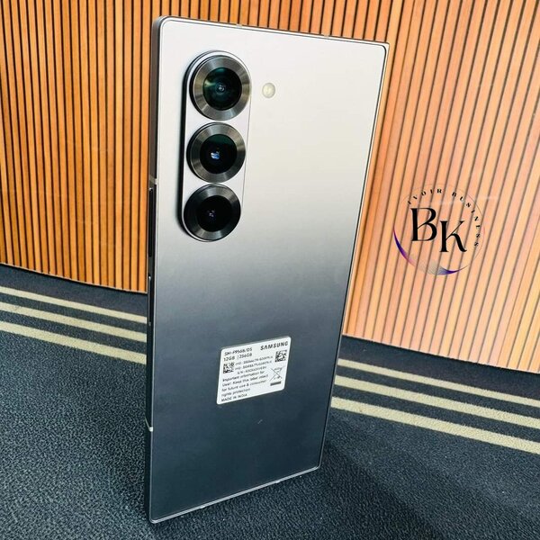 Samsung Galaxy Z Fold 6