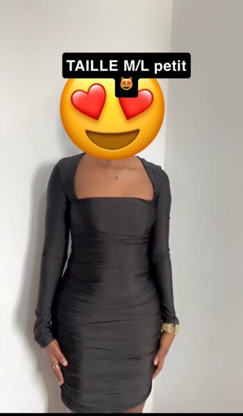 Belle robe noir en stretch