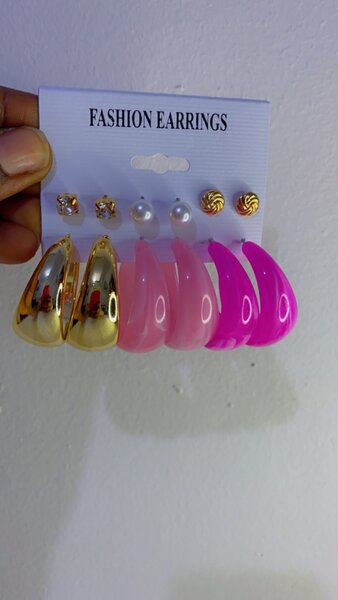 Hoops earrings