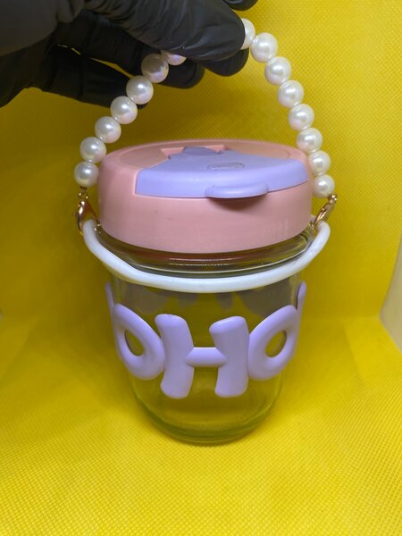 Gourde en verre avec perles