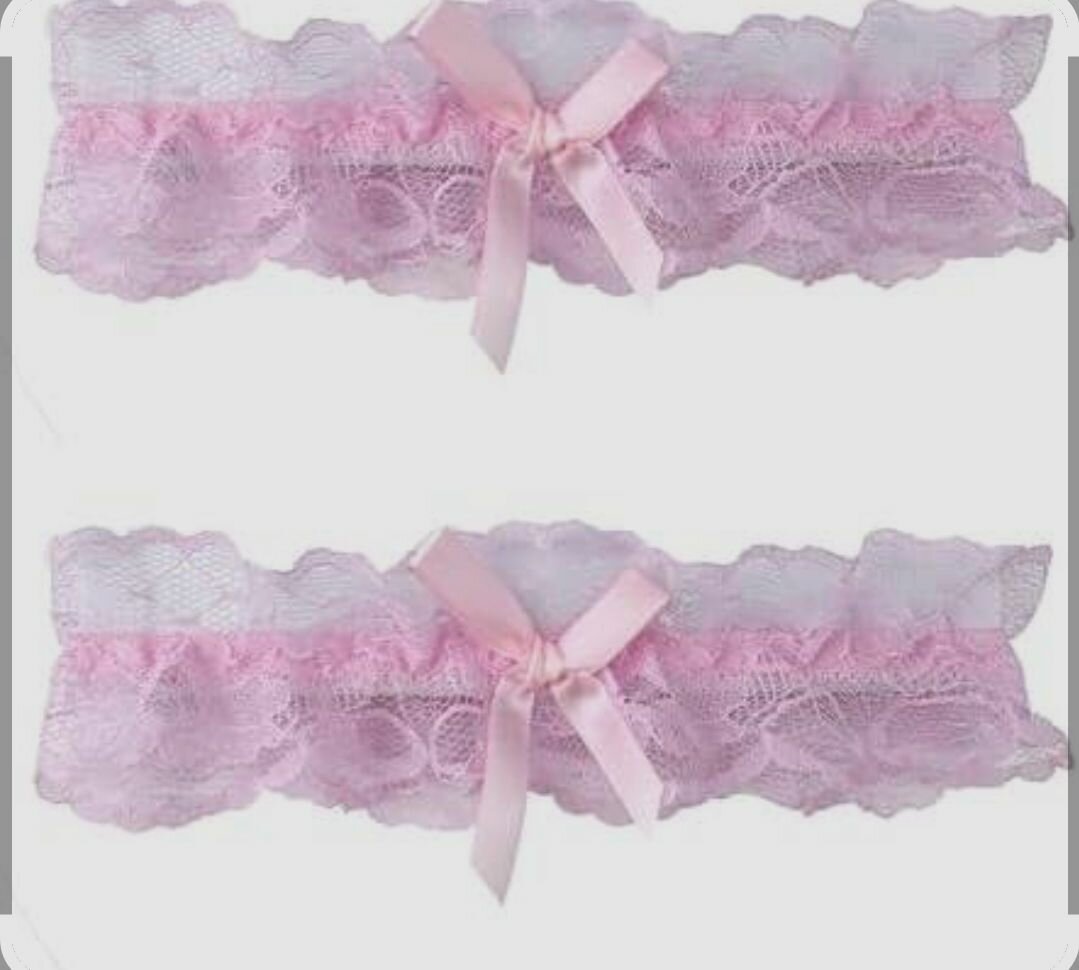 Jarretière en dentelle rose élégante