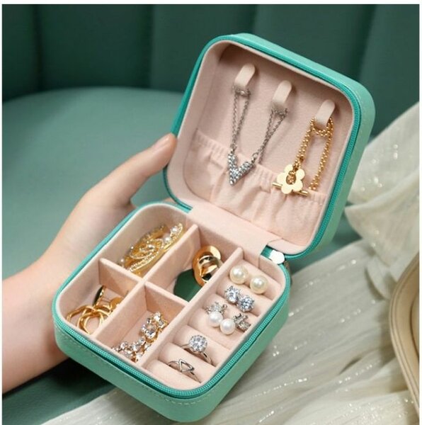 Mini boîte de rangement portable pour les voyages