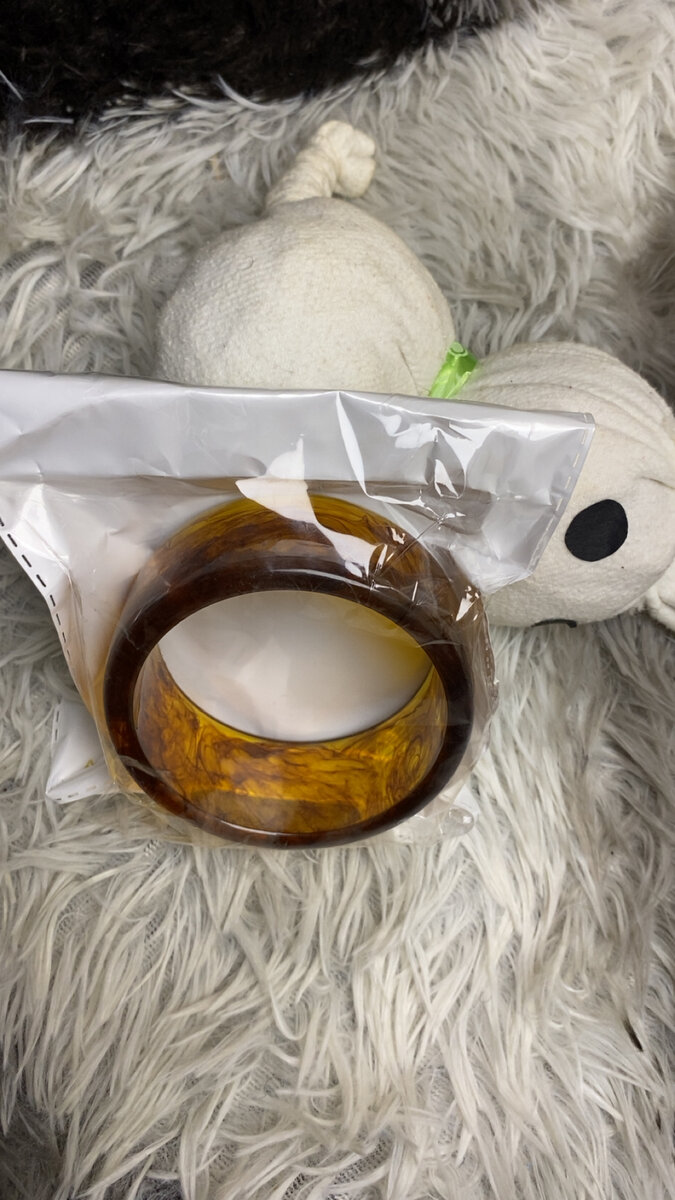 Bracelet en résine ambrée