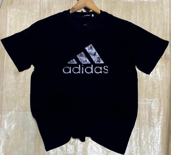 Beau et élégant T-shirt en coton pour hommes avec imprimé