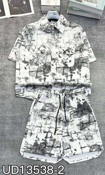 Ensemble chemise et short imprimé